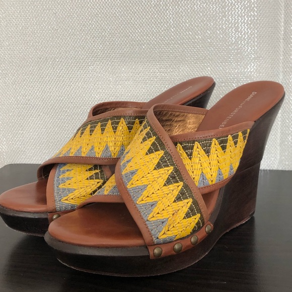 Diane Von Furstenberg Wedge Free Shipping! - Picture 3 of 5